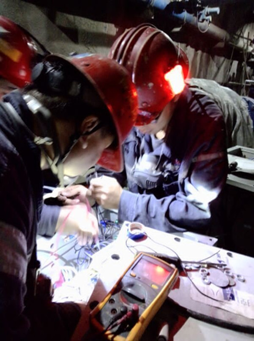 【专栏】:他们是安装调试现场最靓的仔，彰显恒行5人坚韧的毅力